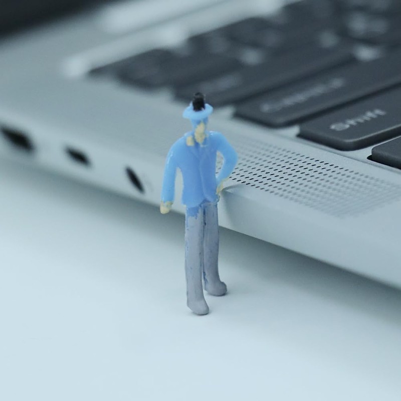 ZJIA OO Gauge 1:75 Scale Mixed Painted Model People Figure