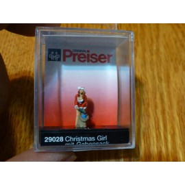 Preiser HO #29028 Christmas Girl