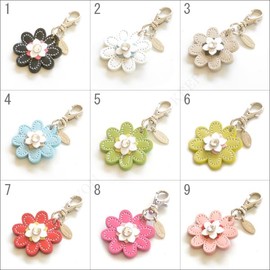 Happy HC-03 Flower Charm, Genuine Cowhide Leather, Rhinestone Included, Jewels, 9 Colors, Keychain, Made in Japan, Flower