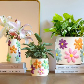 GUGUGO 8 Inch Daisy Planters, Decorative Large Plant Pots with Drainage Holes, Funny Unique Flower Pot for Indoor Plants, Colorful Gardening Pot for Boho Modern Home Décor, White