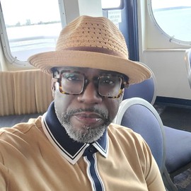 Zeelool Vintage Square Glasses for Men with Non-prescription Clear Lens ZJGA563696-05 Wood