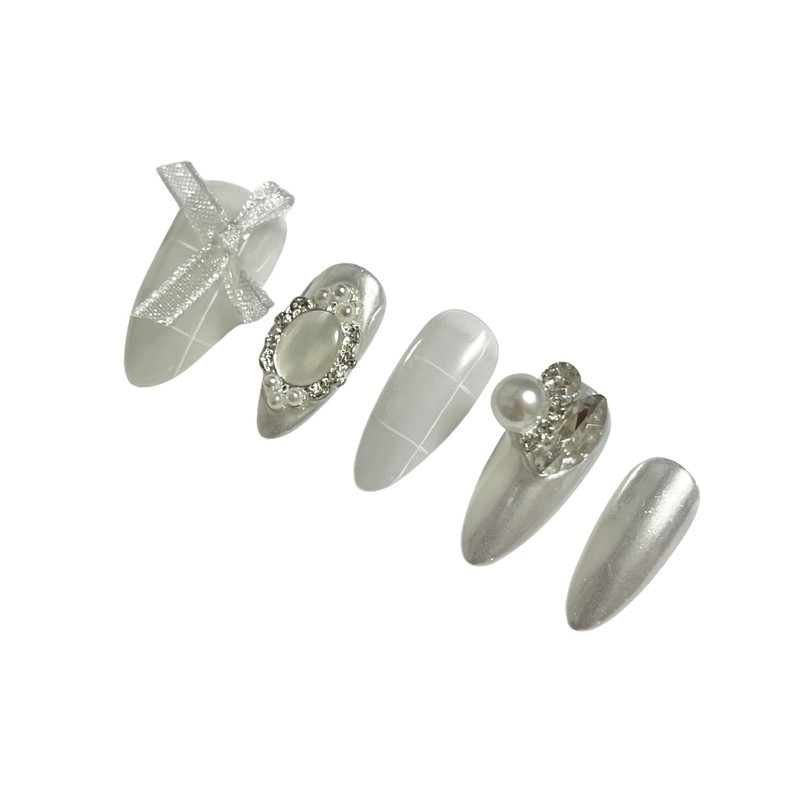 Innocent and sophisticated handmade nail tips - long point (stiletto)