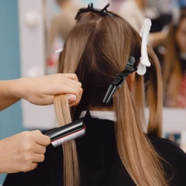 Juego de 7 cepillos de nailon para peinar cerdas de nailon, 9 filas de cepillo para desenredar el cabello rizado, 5 filas de cepillo de viaje y 6 clips para el cabello para separar, moldear, definir rizos, fijar el cabello (rosa)