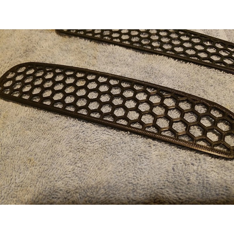Corvette C5 CORVETTE  BLACK BRAKE DUCT  PLASTIC HONEYCOMB  GRILL GRILLE