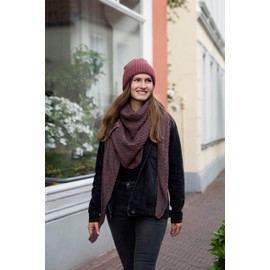 KNIT FACTORY - Sally Triangular Scarf - Women's Knitted Scarf with Wool - Chunky Knitted Scarf - High Quality - XXL Scarf - 220 x 85 cm, bordeaux