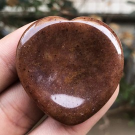 Fekuar Natural Strawberry Quartz Crystal Thumb Worry Stone, Hand Carved Healing Crystal Heart Shaped Stone for Anxiety Stress Relief Meditation