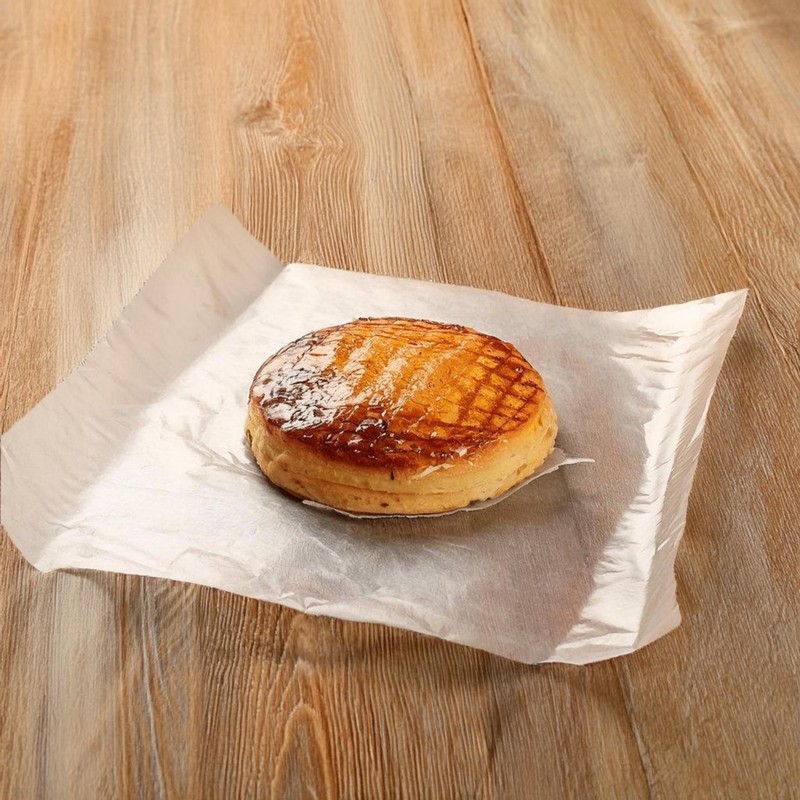 Damroos 6" x 10 3/4" Deli Paper Sheets for Food,