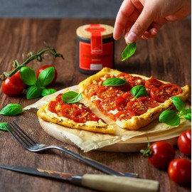 Tomato Spice - 50 g in the Young Kitchen Cardboard Wrap Box with Cork Lid by Hartkorn - Resealable and Refillable