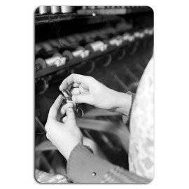 4yougifts Artisan at Work: The Timeless Craft of Weaving