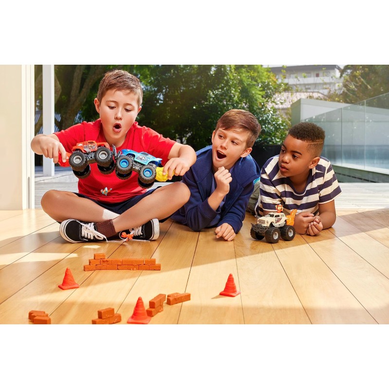 ZURU SMASHERS Smashers Monster Truck Surprise with 25+ Collectible Slime