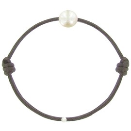 Les Poulettes Jewels - Childrens Bracelet - My First Pearl- Waxed Cord Bracelet - White Cultured Freshwater Pearl 6-7 mm - Classics - Deep Brown
