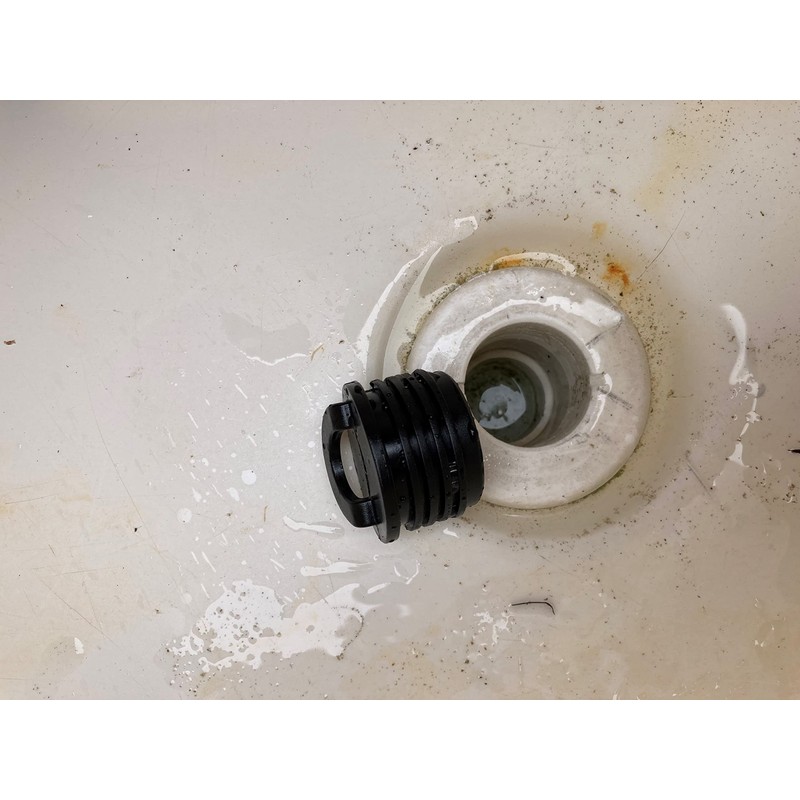 Boat Trix 1-1/2" Bait Well Plug Boat Storage Box Drain