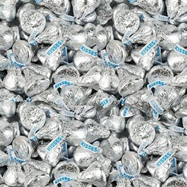 Hershey's Kisses, Milk Chocolate Candy in Silver Foil - Bulk Bag (1 Pound)