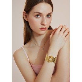 WOWORAMA Butterfly Bracelet for Women Wide Chunky Gold Cuff Bracelets Trendy Butterfly Open Bangle Bracelets Vintage Statement Gold Bracelet