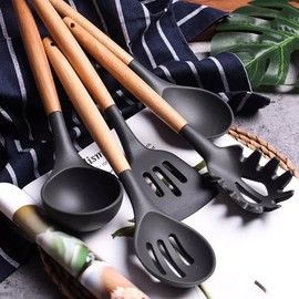 33 Pieces Non-Stick Kitchen Utensils Set - 446°F Heat resistance with Jar Natural Wooden Handle Silicone.
