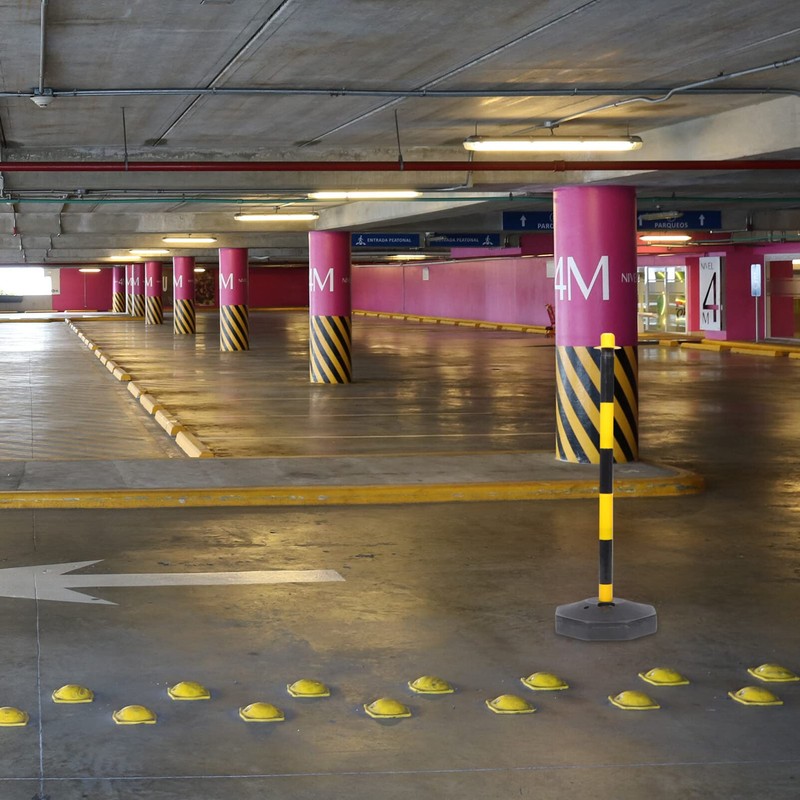 Cones Black Barrier Lot Area or Lot, Cone Construction Rod