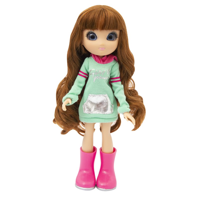 Unique Eyes Total Look Doll Sophia