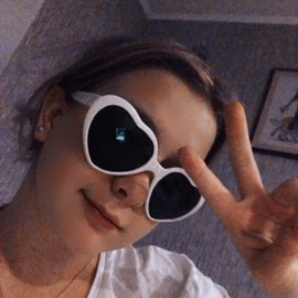 GULINAZA Heart Sunglasses for Women Girls, Cute Heart Glasses for Party Shopping, Retro Heart Shaped Sunglasses Trendy UV400