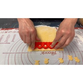 Mighty Gadget Mini Goldfish Cookie Cutter 1 Inch - Hand Made in the USA by Mighty Gadget