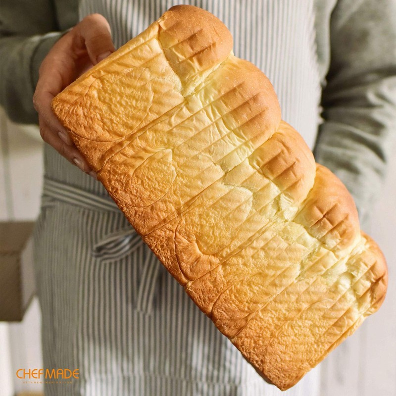 CHEFMADE Loaf Pan with Lid,Commercial Pullman Bread Pan 2.2Lb Dough