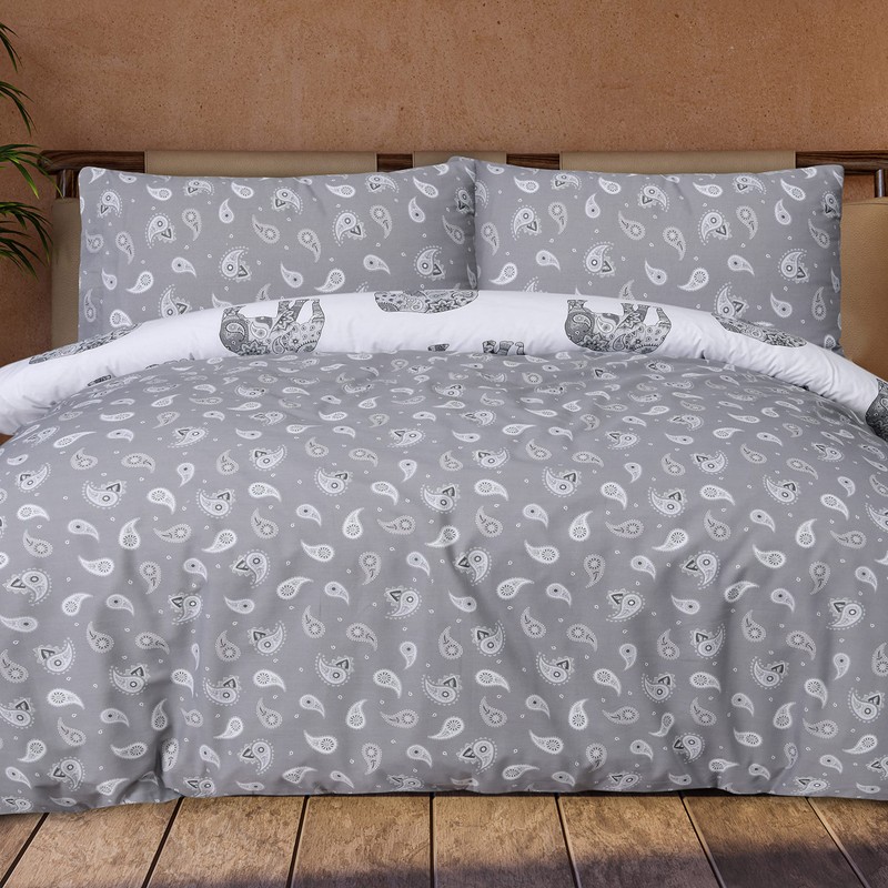 Sleepdown Reversible Bedding Set, Soft, Easy-Care Duvet Cover with Matching