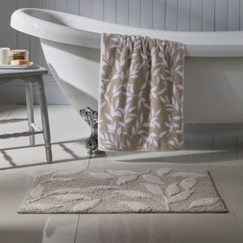 Dreams & Drapes - Natural Leaf Bath Mat (50 x 80cm) - 100% Cotton - Soft Touch - Natural Absorbent Bath Mat - Botanical Floral Bathroom Mat in Cream - Light Taupe Bathroom Mat - Bathroom Accessory