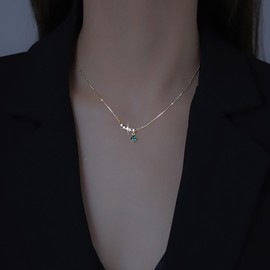Inateannal Vintage Emerald Choker Necklace Rhinestone Emerald Pendant Necklace Gold Cubic Zirconia Necklace Green Emerald Square Necklace Jewelry for Women and Girls