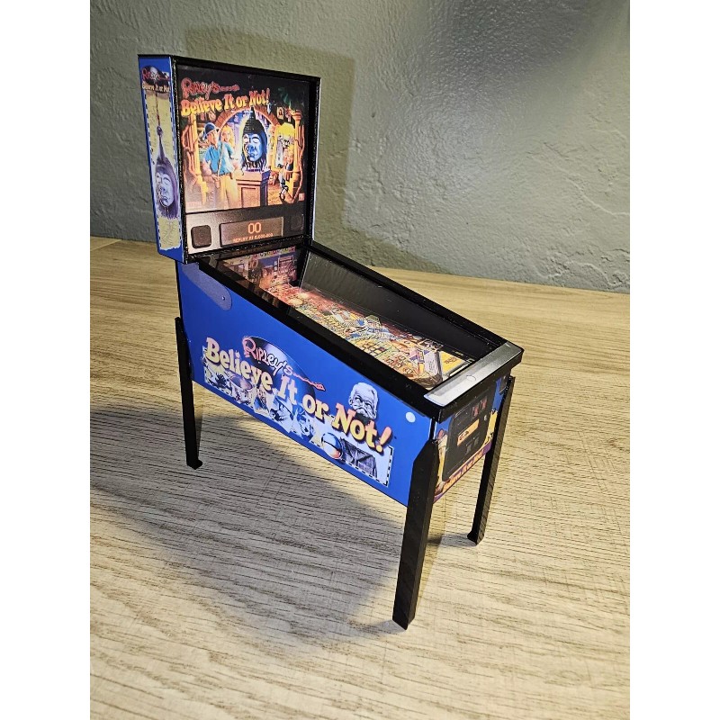 Stern Pinball Mini Replica “Ripley's Believe It or Not!” Pinball