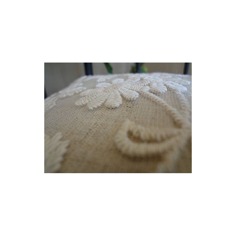 麻混生地 【クッションカバー】 / 繊細なチュールレースにナチュラルなコットン刺繍♪