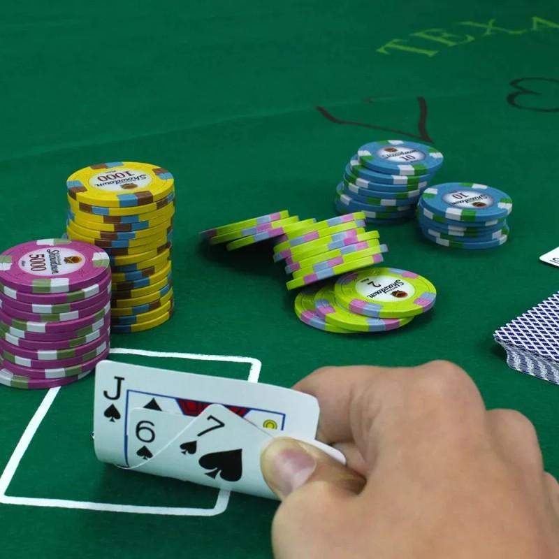 New Bulk Lot of 200 Showdown Poker Chips - Pick