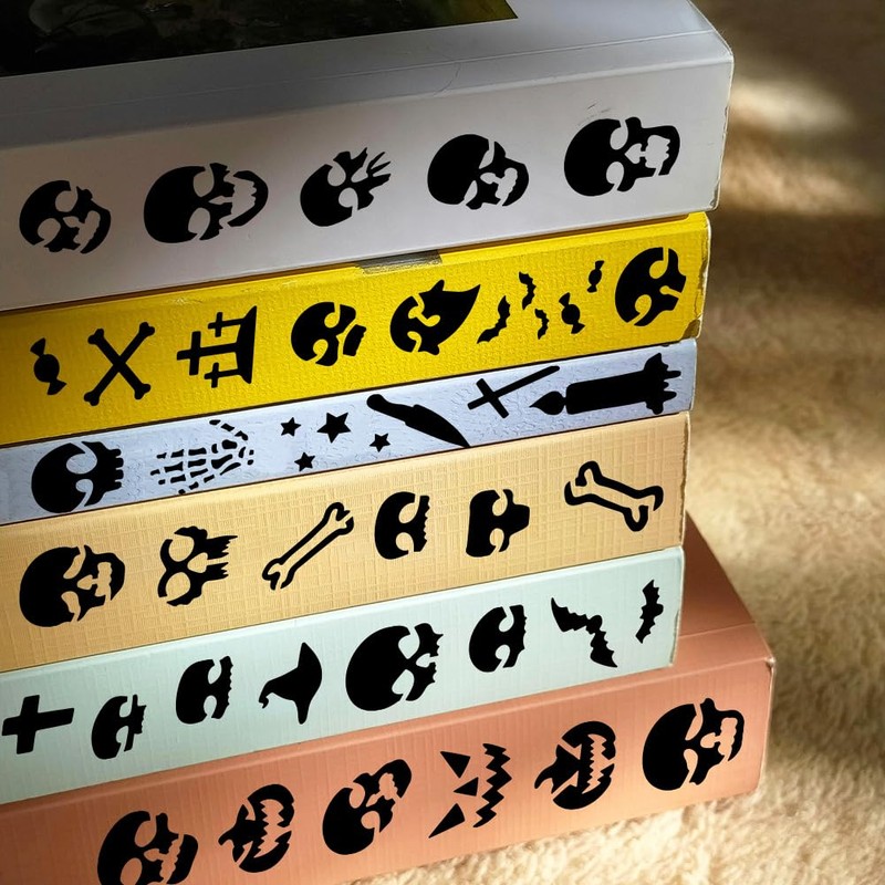 FINGERINSPIRE 2PCS Horror Elements Stencils for Painting with Brush 30x30cm