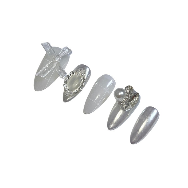 Innocent and sophisticated handmade nail tips - Duck (duck nail)