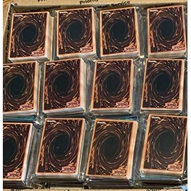 Mega Lot of 1000 Assorted Yugioh Cards by Konami