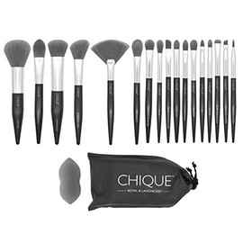 CHIQUE by Royal  Langnickel Juego de 18 brochas de maquillaje de fibra sintética suave premium con esponja de mezcla y bolsa de viaje                 