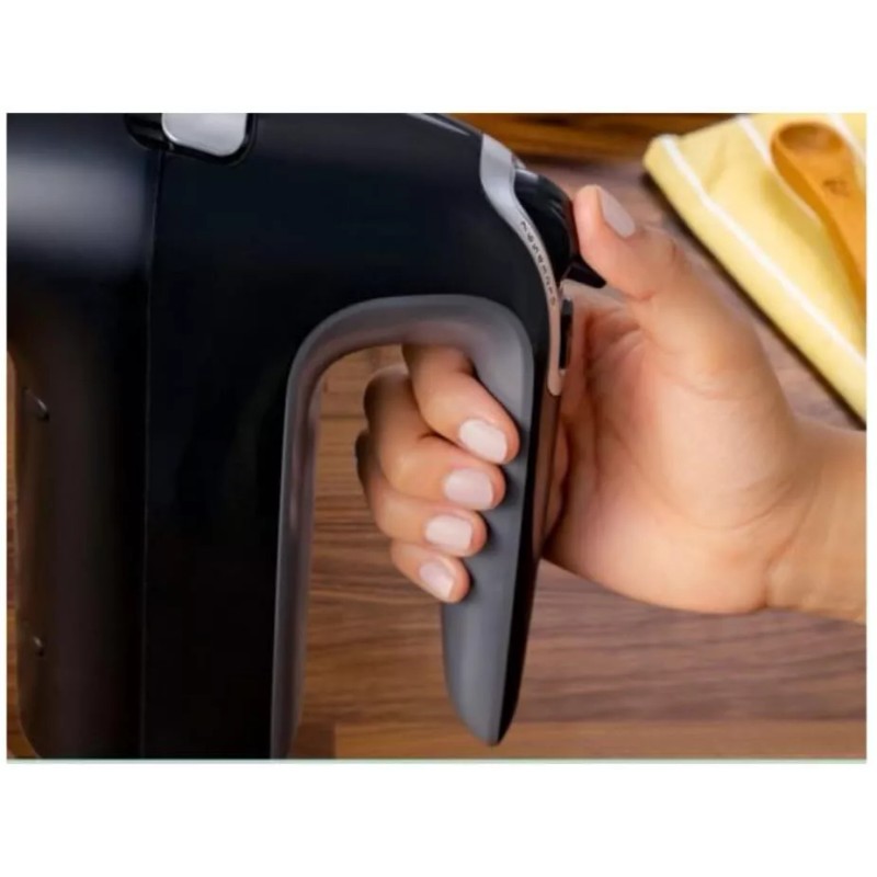 Oster 2109597 7-speed 250-Watt Classic Hand Mixer with Super Aerator