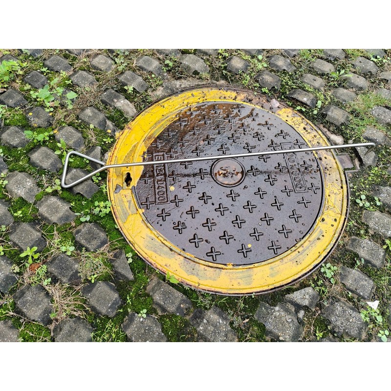 36" Stainless Steel Manhole Lifting Tool - 10MM Thick Triangular