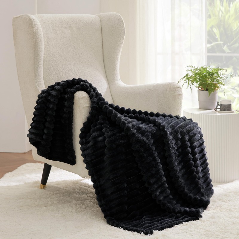 Bedsure Soft Fleece Throw Blanket - Fluffy Cosy Warm Fleece