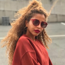 ZENOTTIC Polarized Sunglasses Vintage Classic Round Retro Sunglasses UV400 Metal Frame For Men Women, Red