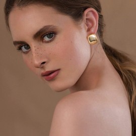 MUYAN Gold Curved Square Chunky Thick Earrings, Dainty Gold Chunky Stud Earrings Everyday Lightweight Jewelry