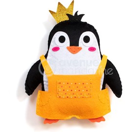 Avenue Mandarine 52651O - a box of Little Couz'in with a felt figure for sewing, 16 x 5 x 26 cm, thread and needle, Gaby the Frog