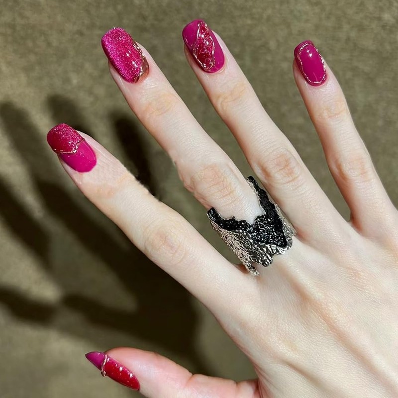 12ml Dark Pink Cat Eye Magnetic Gel Polish,0.41 fl oz