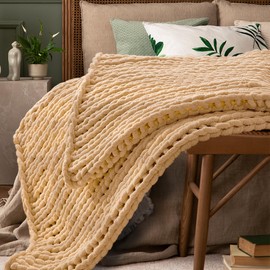 Chunky Knit Blanket Throw 30" x 40", Handmade Warm & Soft Chenille Throw Blanket, Washable Decorative Throw Blanket with Jumbo Chenille Yarn for Couch Bed Sofa, Oatmeal