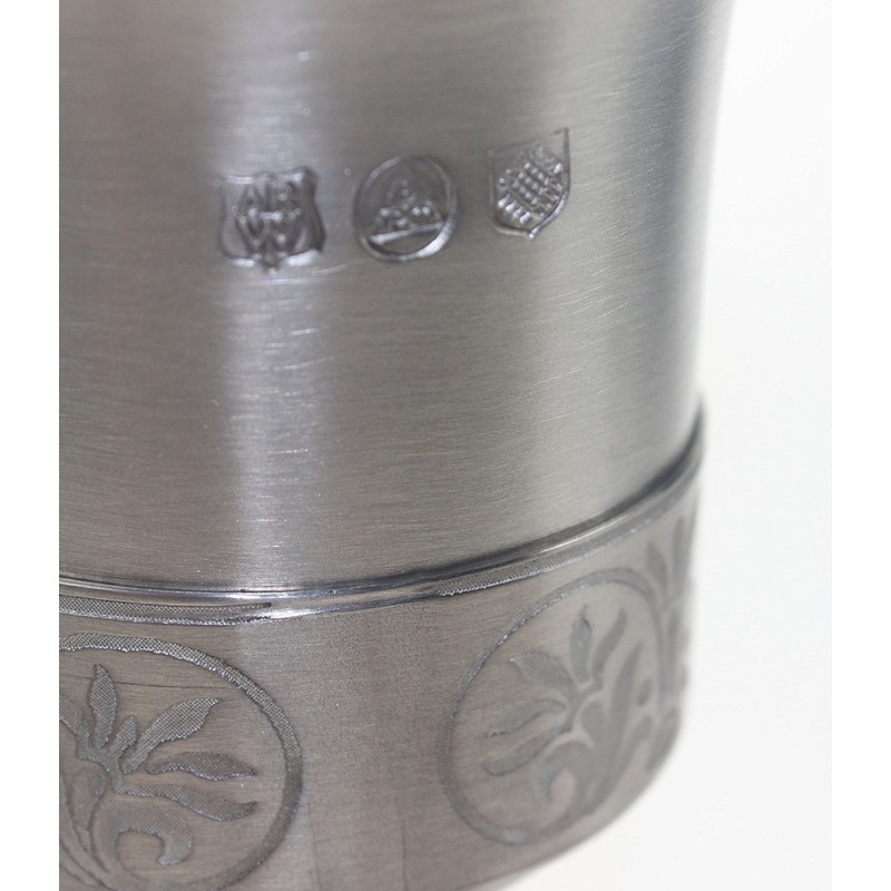 Wentworth Pewter – Mittelalterlicher Zinnkelch in antiker Verarbeitung