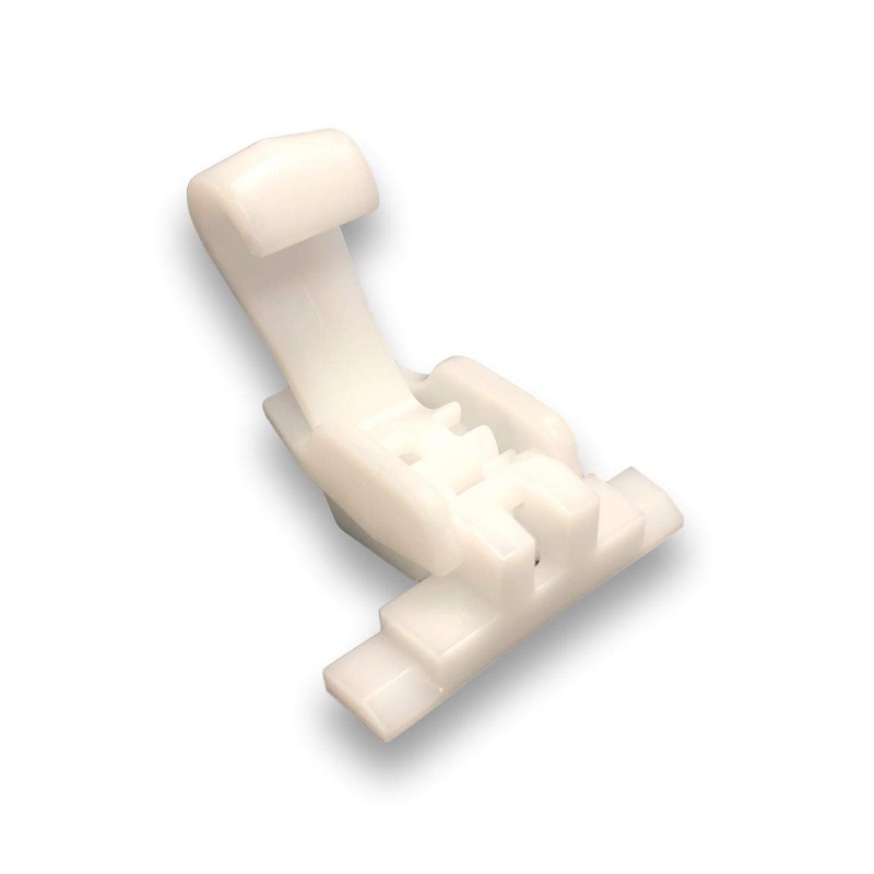 25-Pack LCW White Plastic Vaporproof / Vapor Tight Cover Latches