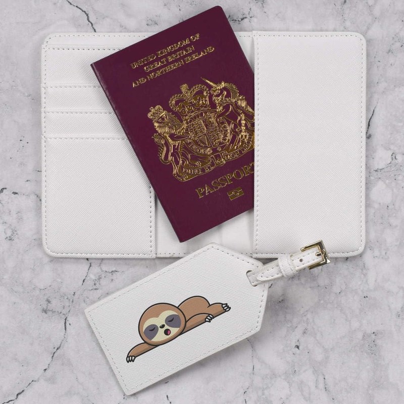 Azeeda 'Sleeping Sloth' Passport Cover & Luggage Tag Travel Set