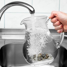 Alkaline Water Filter Pouch, Portable and Eco-Friendly Water Filter for On-The-Go Hydration, Water Filter System for Jugs & Pitchers Reduce Chlorine, limescale & impurities for Great Taste 3x400L