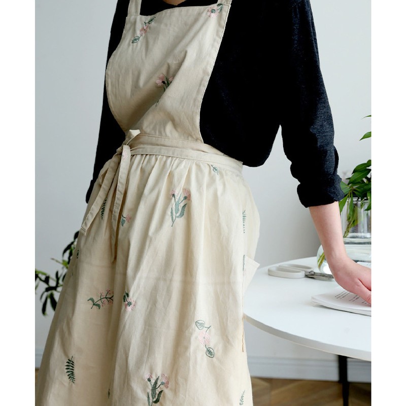 Cooking Apron Flower Embroidery Waterproof Wear Resistant Baking Apron for