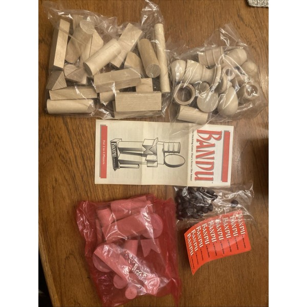 Milton Bradley BANDU 1991 Milton Bradley Genuine Hardwood Stacking Game