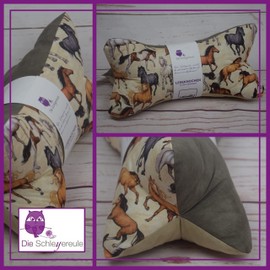 Leseknochen Nackenkissen (Pferde) bequem und waschbar! Handgestopft und genäht in Deutschland - Nutzbar als Nackenrolle Kissen Nackenrolle