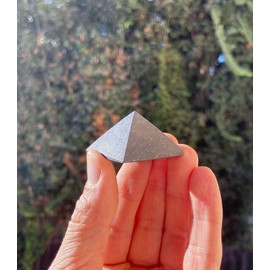 Shungite Club 3 pcs Shungite Pyramid Set Unpolished Crystal Pyramid Genuine Shungite Set Meditation Pyramid Wellness Crystal Healing Stones